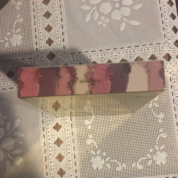 Makeup Bundle - Picture 3 of 11